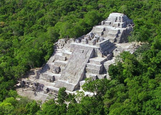                   <span style="font-weight: bold;">Calakmul </span>